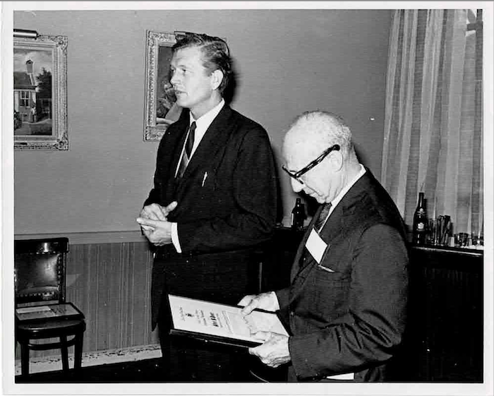 Presentation of New York City Public Service Award for Professional Achievement. Left to right: Mayor John V. Lindsay and Albert B. Bauer.