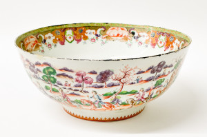 Image for Lot Chinese Export Punch Bowl depicting Hunting Scene