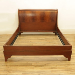 Image for Lot Queen Size Sleigh Bed 20C