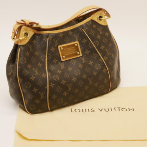 Image for Lot Louis Vuitton Galleria PM