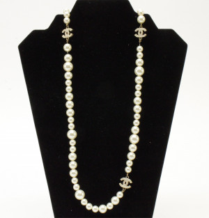 Image for Lot Chanel Pearl Necklace