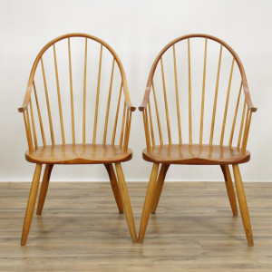 Image for Lot Pr Thos Moser Cherry Windsor Continuous Armchairs