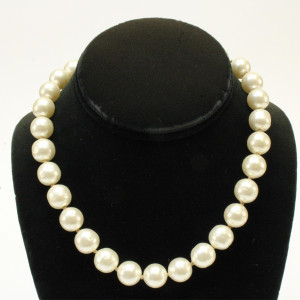 Image for Lot Vintage Chanel Pearl Choker