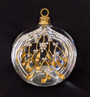 Image for Lot Donald Pollard for Steuben Glass - Mistletoe Christmas Ornament