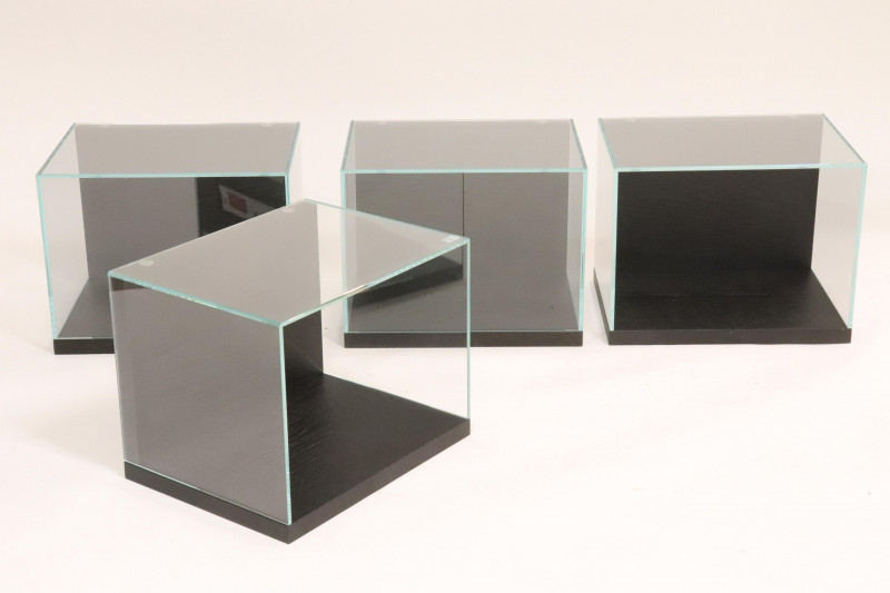 4 Glass & Wood Cubes