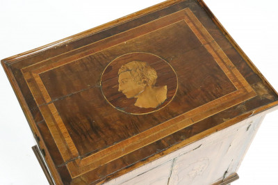 Italian Neo-Classic Marquetry Inlaid Table, L18th