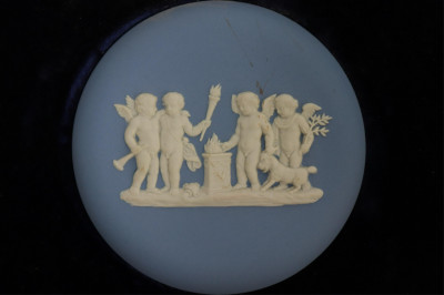 4 Wedgwood Cameos/Plaques
