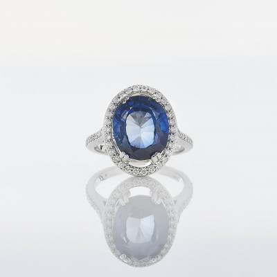 Image for Lot 8 ct Natural Sapphire &amp; Diamond Ring