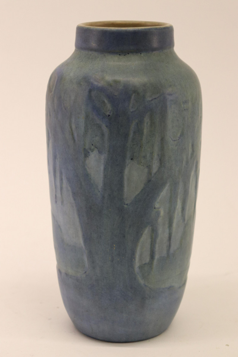 Sadie Irvine 1923 Newcomb College Pottery Vase