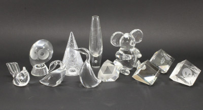 11 Steuben Clear Glass Paperweights &amp; Vase