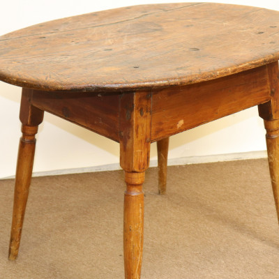 Antique American Pine &amp; Maple Oval Tavern Table