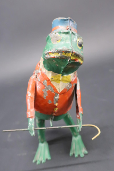 Frog Painted Tin Wind-up Toy
