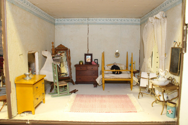 '1752' Replica Dollhouse, early 20th C.
