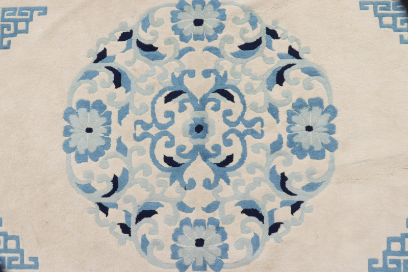 Chinese Blue &amp; White Carpet, 9 x 12