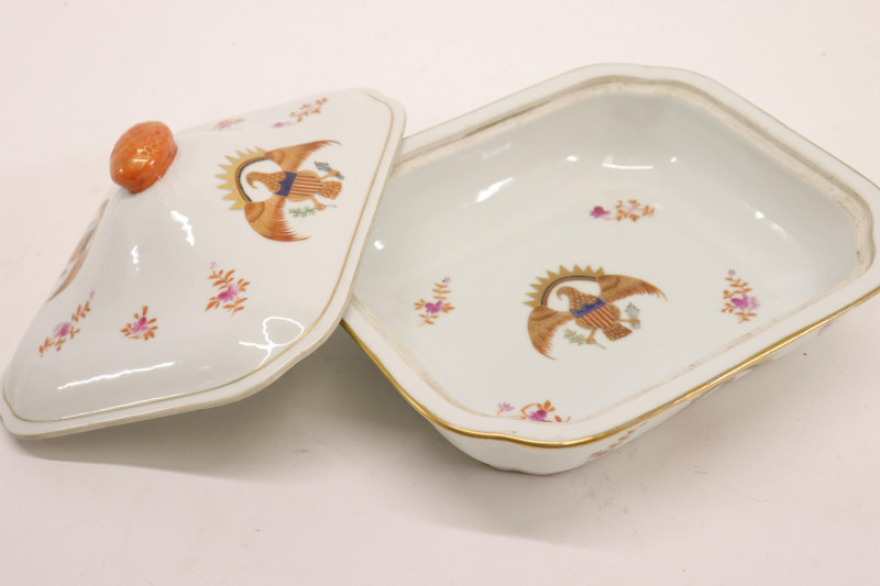 3 Pieces Chinese Export Style Porcelain