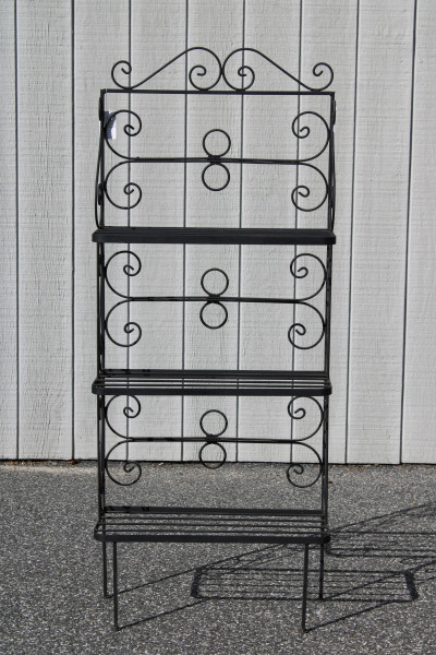 Image for Lot Small Wrought Iron Baker's Rack