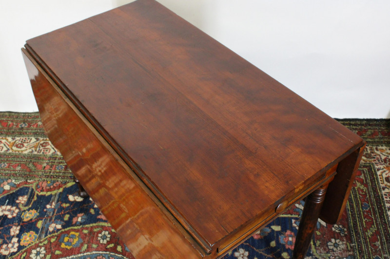 American Classical Dropleaf Table, Mid 19th C.