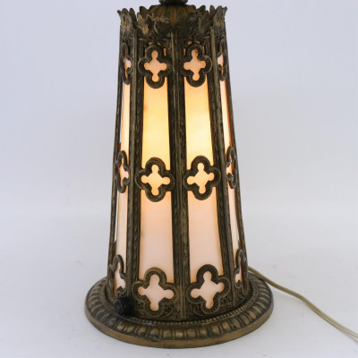 Salem Brothers 1918, 6 Panel Table Lamp