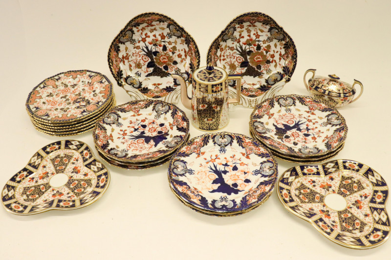 20 Derby &amp; Imari Porcelain Table Wares, 19/20 C.