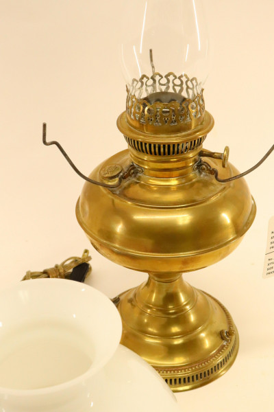 19th-20th C. Metal Objects, Rayo Brass Lamp