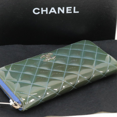 Chanel Brilliant Zip Wallet