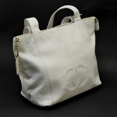Image for Lot Chanel Logo Zip Shoulder Bag