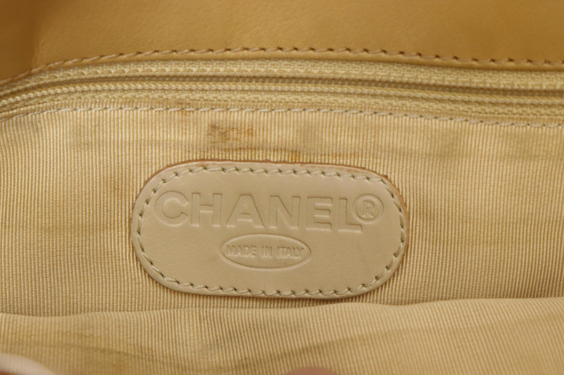 Chanel Shoulder Flap Logo