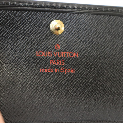 Louis Vuitton 6 Key Holder Black Epi Leather