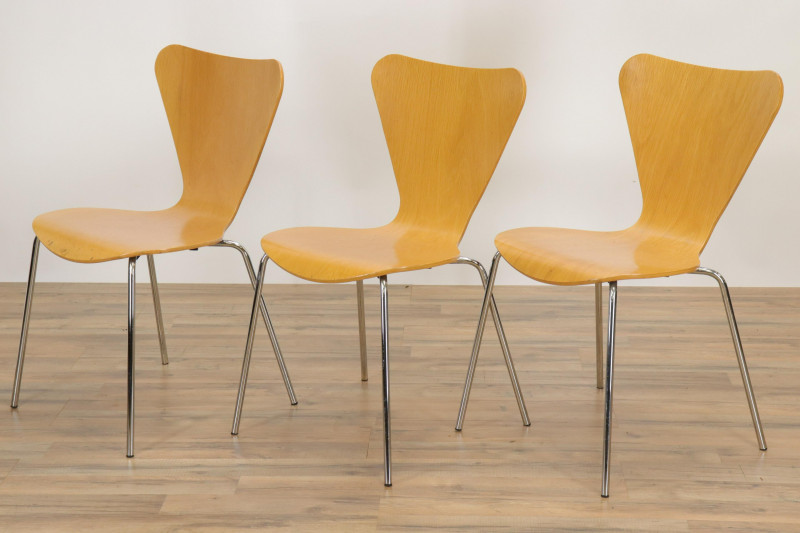 Set of 6 Arne Jacobsen Style Series 7 Chair