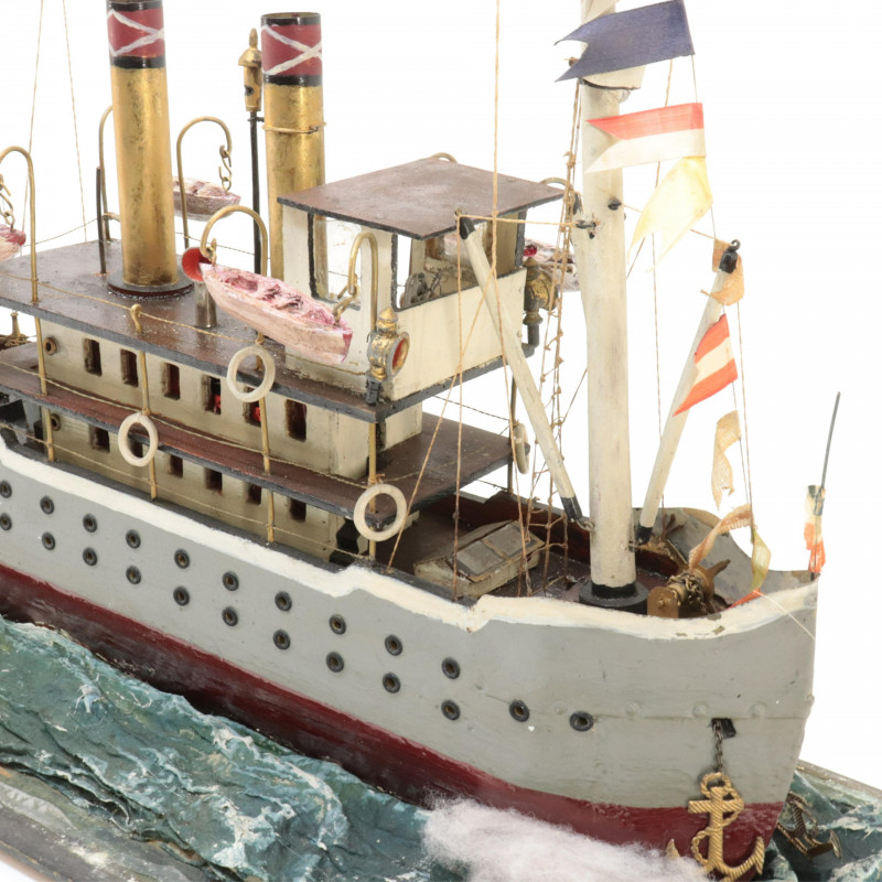 Folk Art Steamboat Diorama 'Eduard'