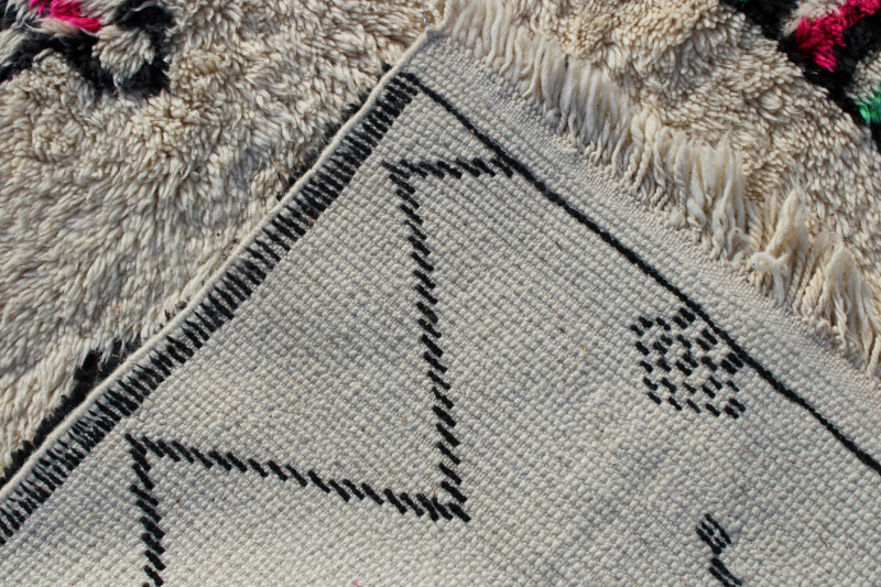 Contemporary Geometric Ivory Shag Carpet 8' x 10'