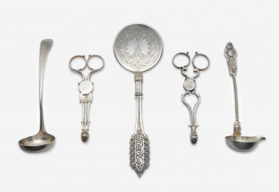 Image for Lot European Silversmiths - Group of Five (5) silver pieces: 2 Sugar Servers, 2 Ladles, and an incised Tomato Server