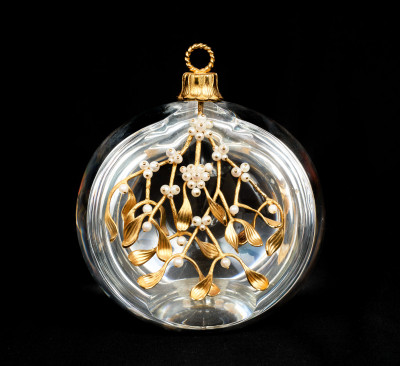 Image for Lot Donald Pollard for Steuben Glass - Mistletoe Christmas Ornament
