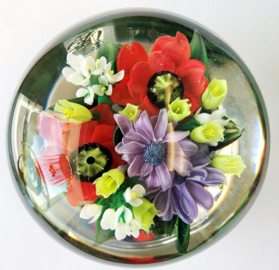 Rick Ayotte Flower Bouquet Art Glass Paperweight
