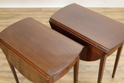 Pair of Federal Style Mahogany Dropleaf End Tables