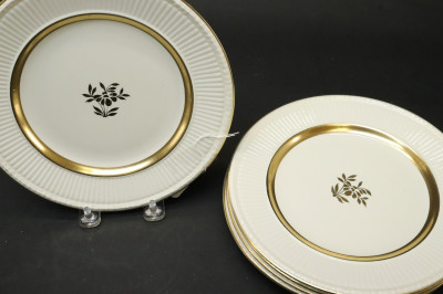 Wedgwood Partial Services Serving Plates