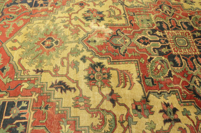 Large Heriz Carpet circa 1900 11' 2' x 15' 7'