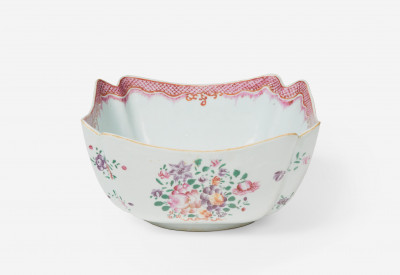 Image for Lot A Chinese Export Hand-painted Porcelain Bowl 19th Century