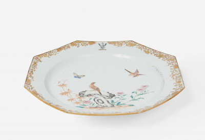 A Chinese Export Hand-painted Dish 19th Century
