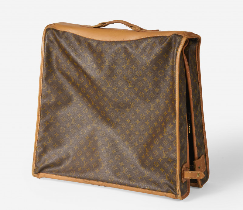 Louis Vuitton - Garment Bag - Capsule Auctions