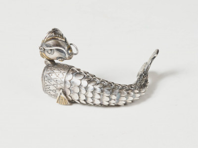 Unknown Metalsmith - George III Style Silver Articulated Fish Vinaigrette