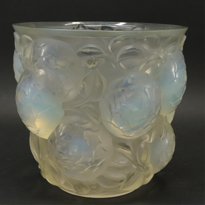 R Lalique Oran Vase