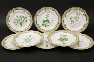 8 Royal Copenhagen Flora Danica Plates