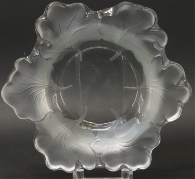 Image for Lot Lalique Capucines Leaf Bowl
