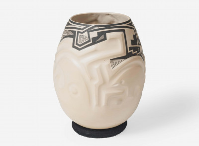 Mata Ortiz Potters - Group of 9 Pottery Vessels
