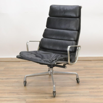 Image for Lot Eames Office Chair by Herman Miller