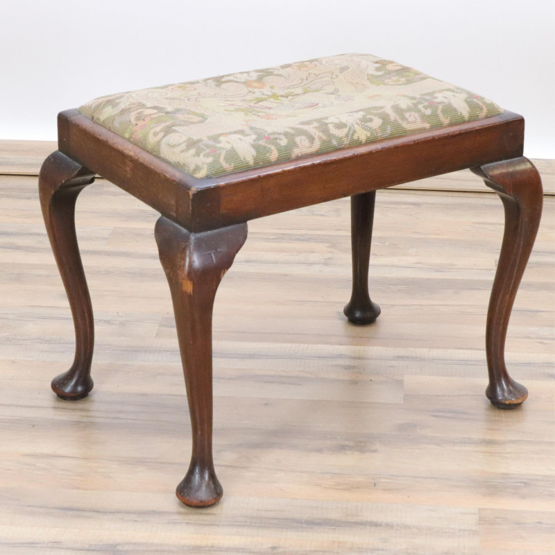 Queen Anne Style Mahogany Bench