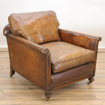 Image for Lot English Victorian Leather Club Chair