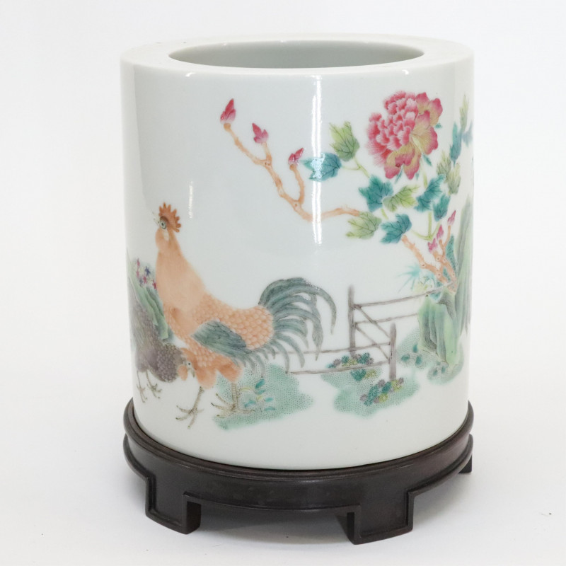 Chinese Porcelain Famille Rose Brushpot