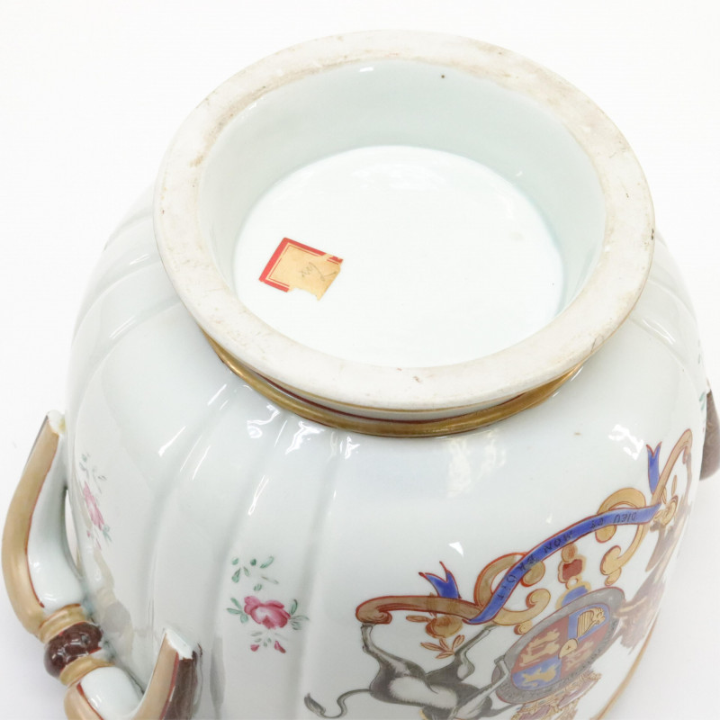 Chinese Export Large Armorial Pot